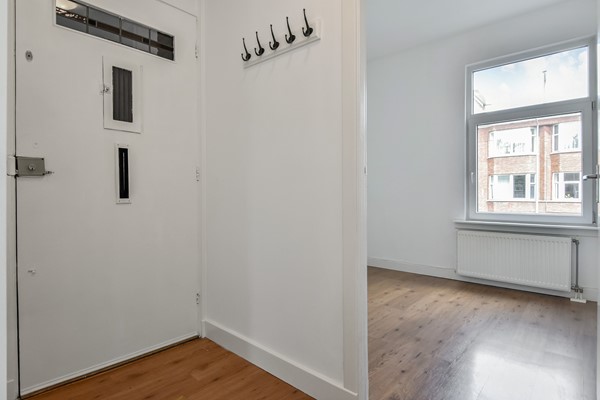 Medium property photo - Jan van Beersstraat 142, 2523 KA Den Haag